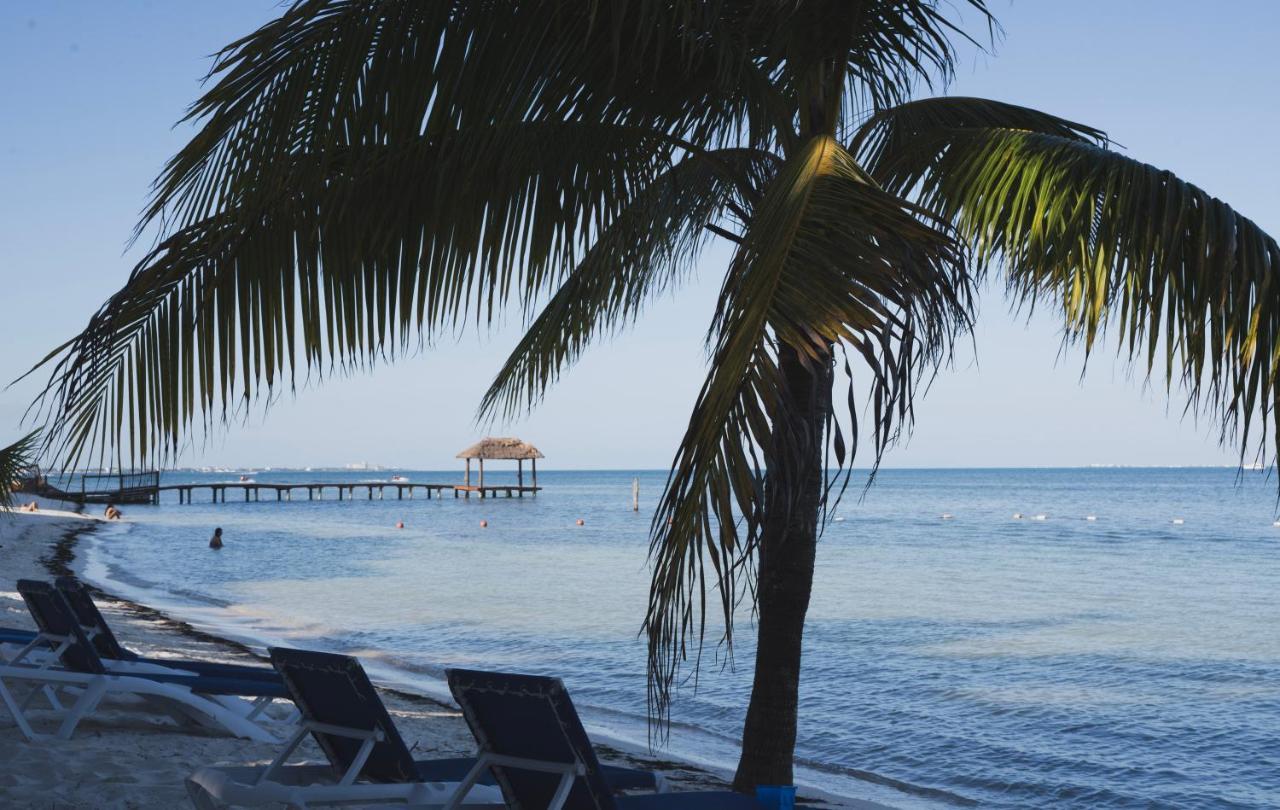 Front Beach Private Room With Shared Bathroom Канкун Экстерьер фото